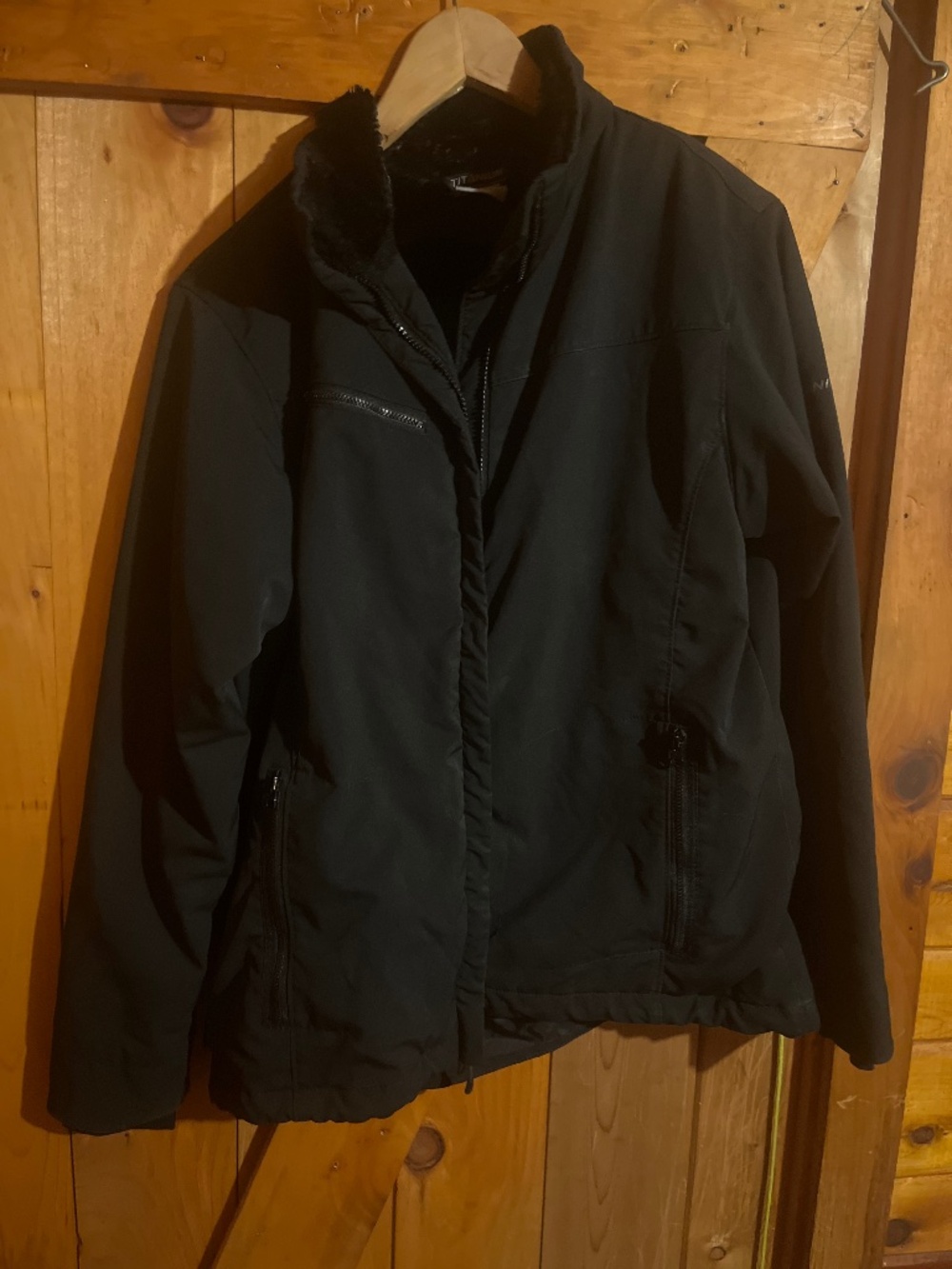 Columbia Titanium Coat Jacket with faux fur interior